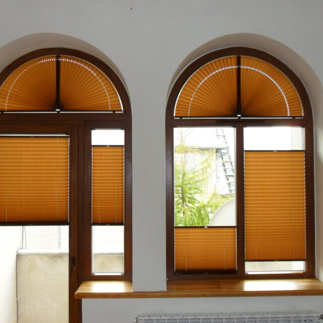 https://dever.ee/wp-content/uploads/2020/10/PLEATED-BLINDS64-640x640.jpg