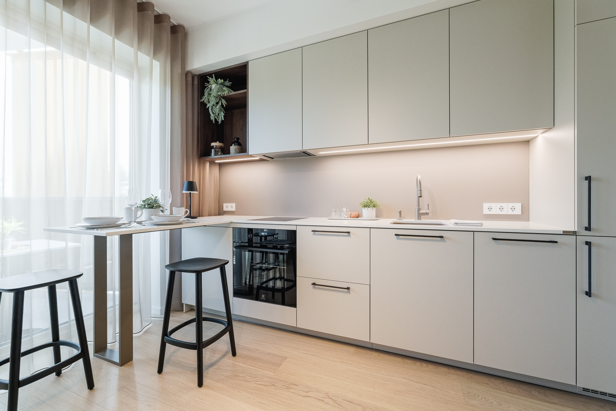 kardinad-kooginurk-valguskardin