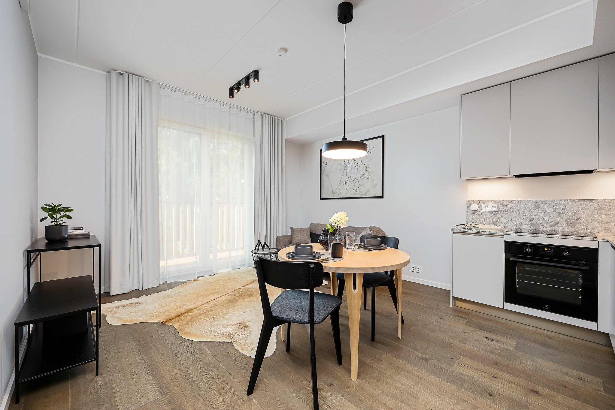 kardinad-aknakatted-siidisaba-korter-tallinn-6.jpg kardinad-aknakatted-siidisaba-korter-tallinn-6.jpg