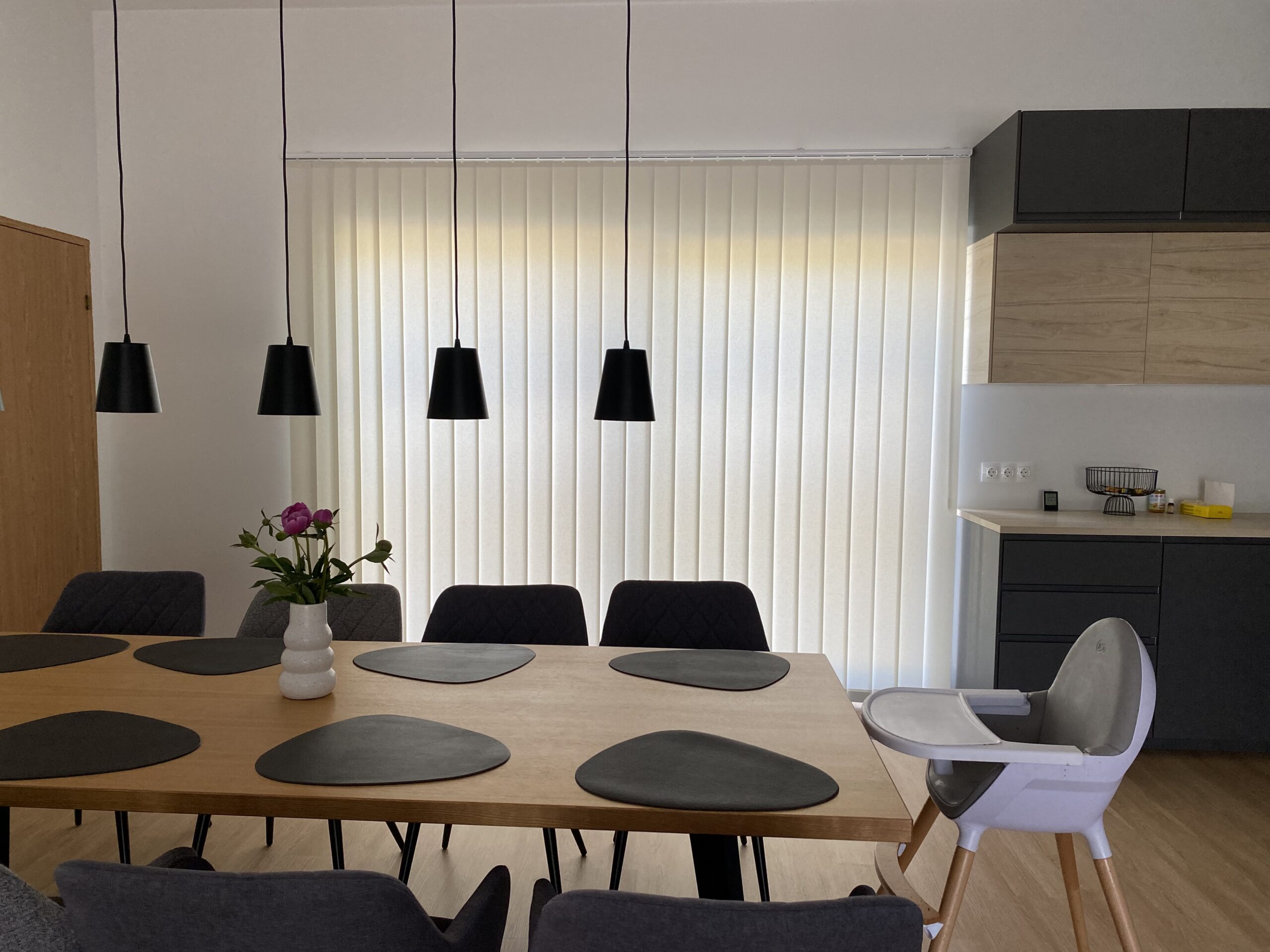 lamellkardinad-kaasaegne-sisekujundus lamellkardinad-kaasaegne-sisekujundus